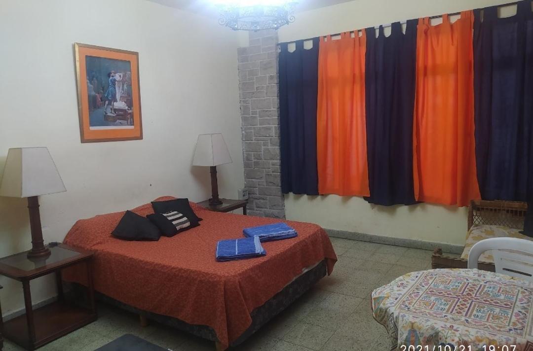 Olivos, Posada Y Habitaciones Buenos Aires Eksteriør bilde