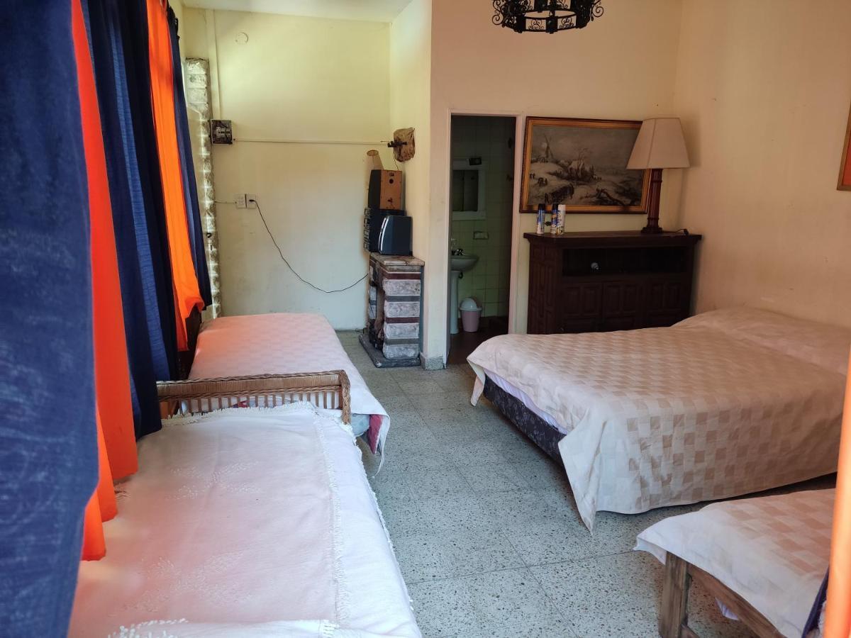 Olivos, Posada Y Habitaciones Buenos Aires Eksteriør bilde